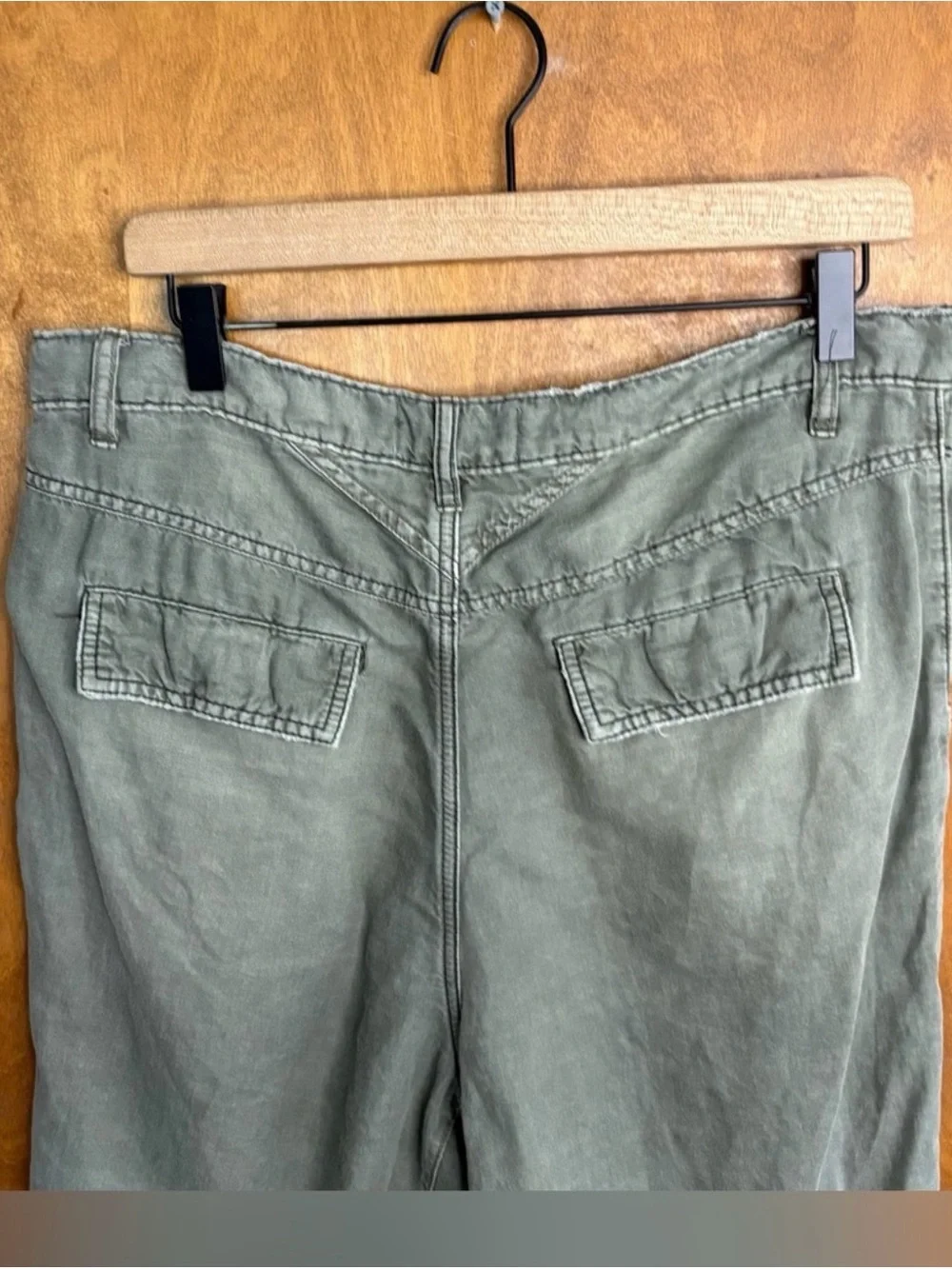 We The Free People Linen Olive Green Utility Harem Shorts Baggy Slouchy 8 Beachy
